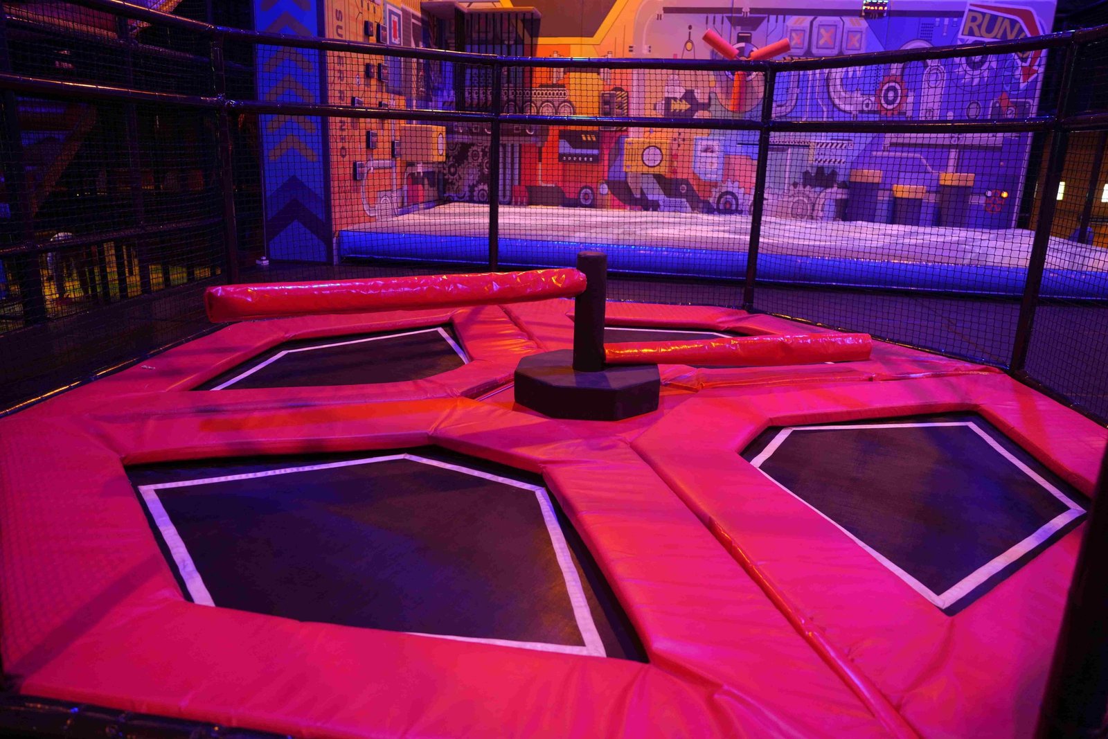 Trampoline - Photo 4